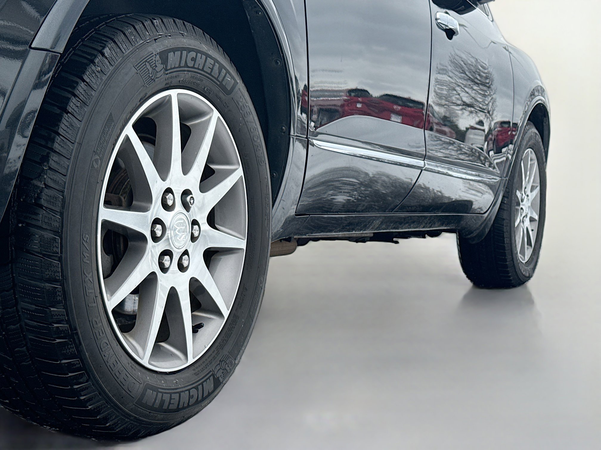 Used 2014 Buick Enclave Leather w/ Trailering Provision Package image 14