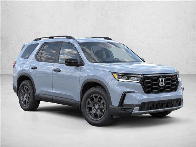 Used 2023 Honda Pilot TrailSport image 3
