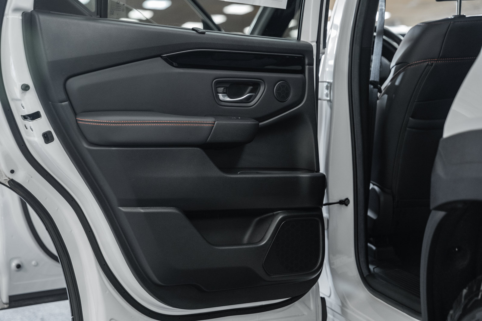 Used 2025 Honda Pilot TrailSport image 48