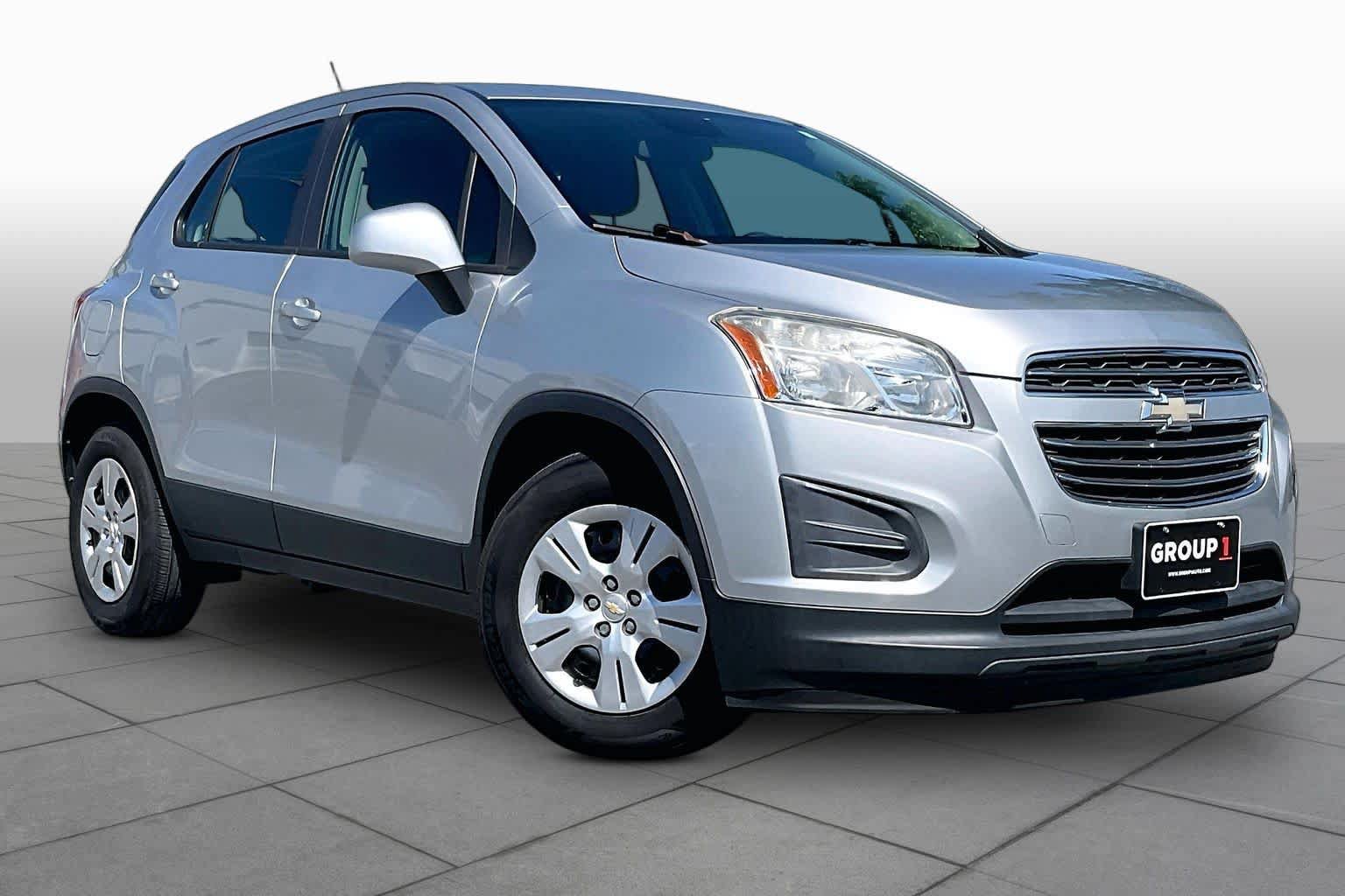 Used 2016 Chevrolet Trax LS FWD image 2