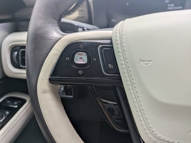 Used 2023 Lincoln Aviator Black Label Grand Touring w/ Class IV Trailer Tow Package AWD/4WD image 32