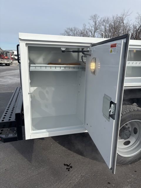 New 2025 Ford F450 XL w/ XL Chrome Package image 17