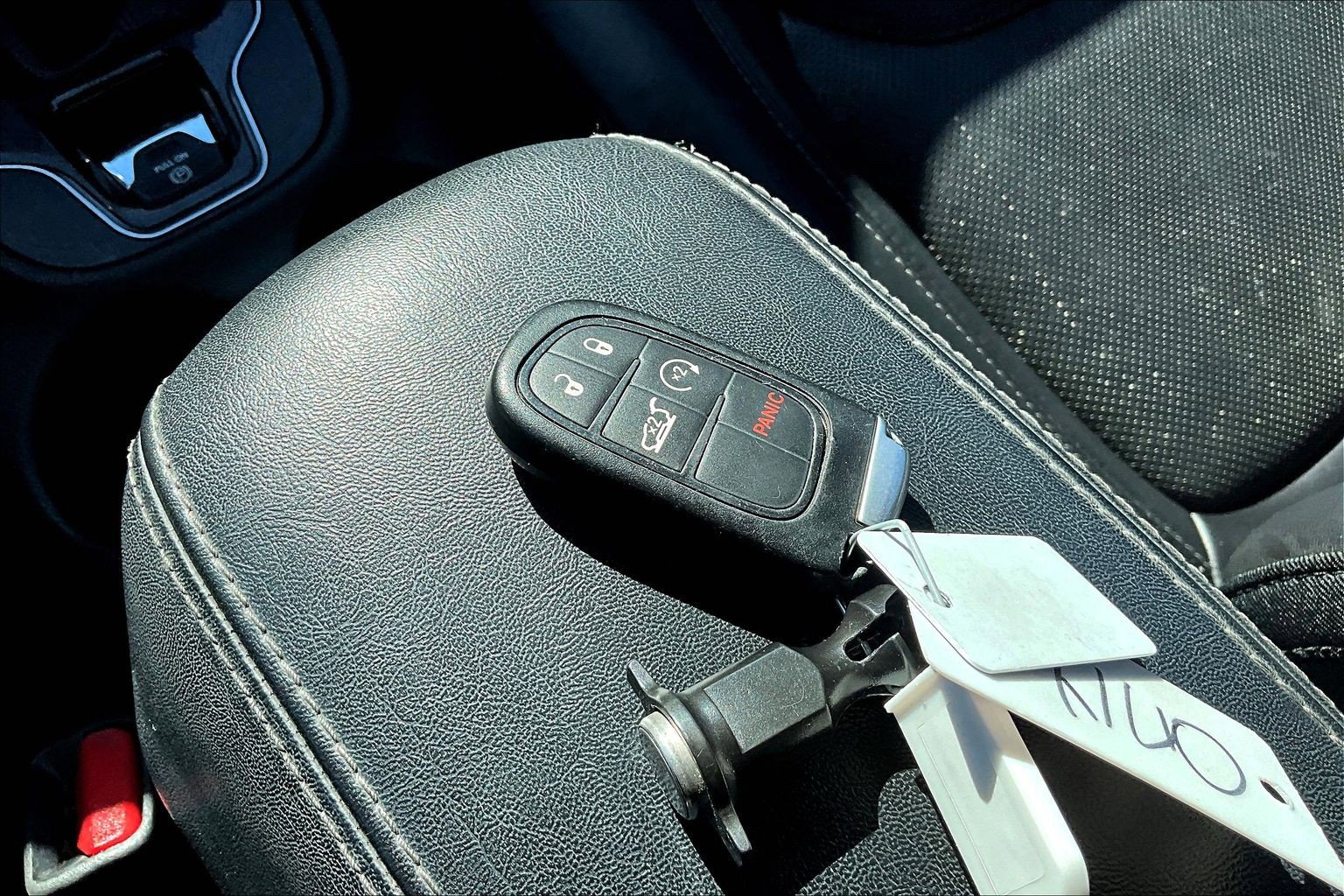 Used 2019 Jeep Cherokee Limited w/ Luxury Group AWD/4WD image 12