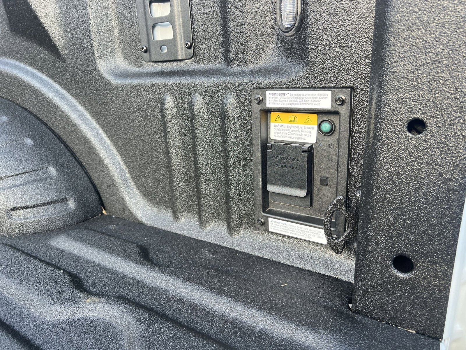 Used 2025 Ford F350 Platinum w/ Tremor Off-Road Package image 28