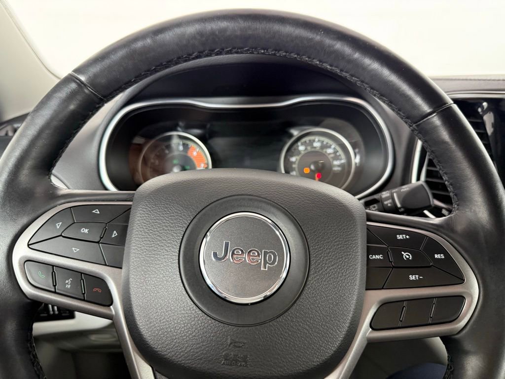 Used 2019 Jeep Cherokee Limited image 22