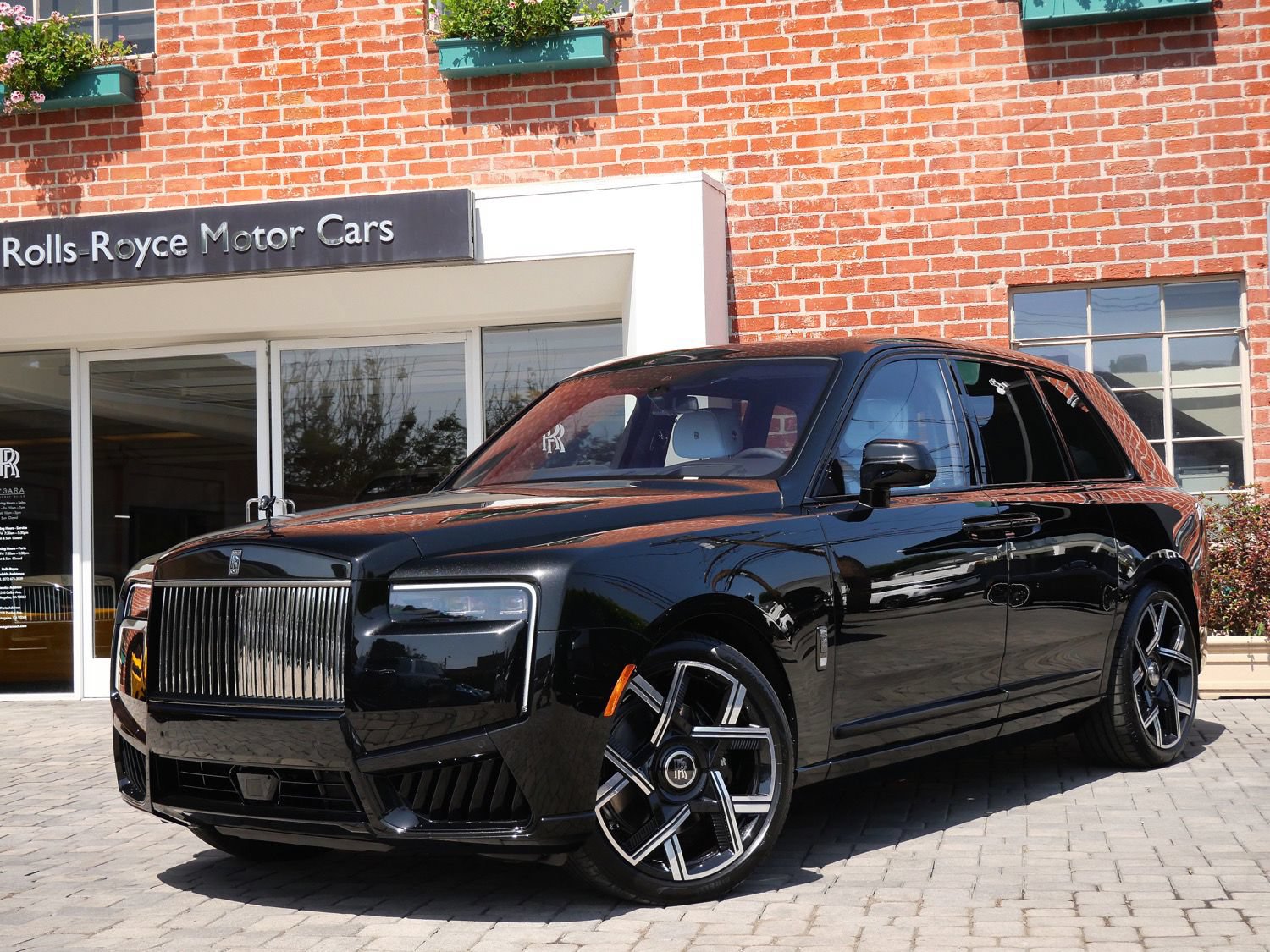 New 2027 Rolls-Royce Cullinan Black Badge