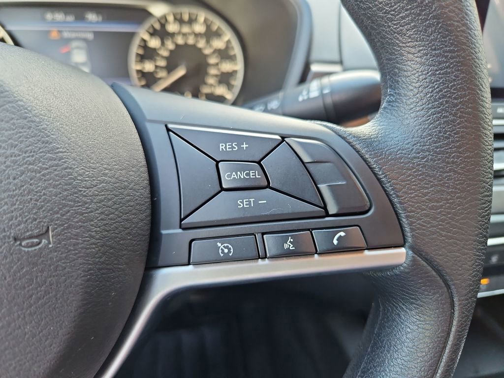 Used 2024 Nissan Altima 2.5 SV image 12