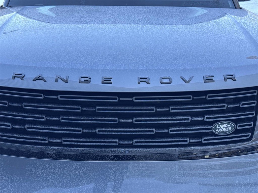 Used 2024 Land Rover Range Rover SE image 8
