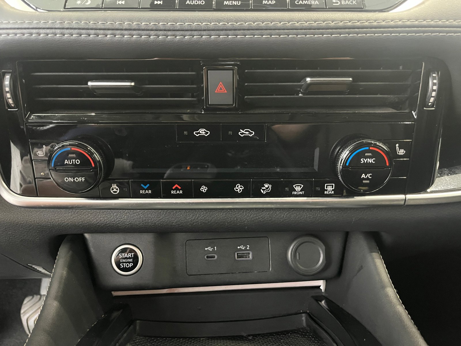 Used 2023 Nissan Rogue SL w/ SL Premium Package image 21