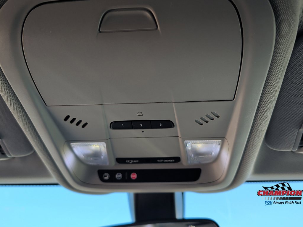 Used 2018 Chevrolet Equinox LT FWD image 14