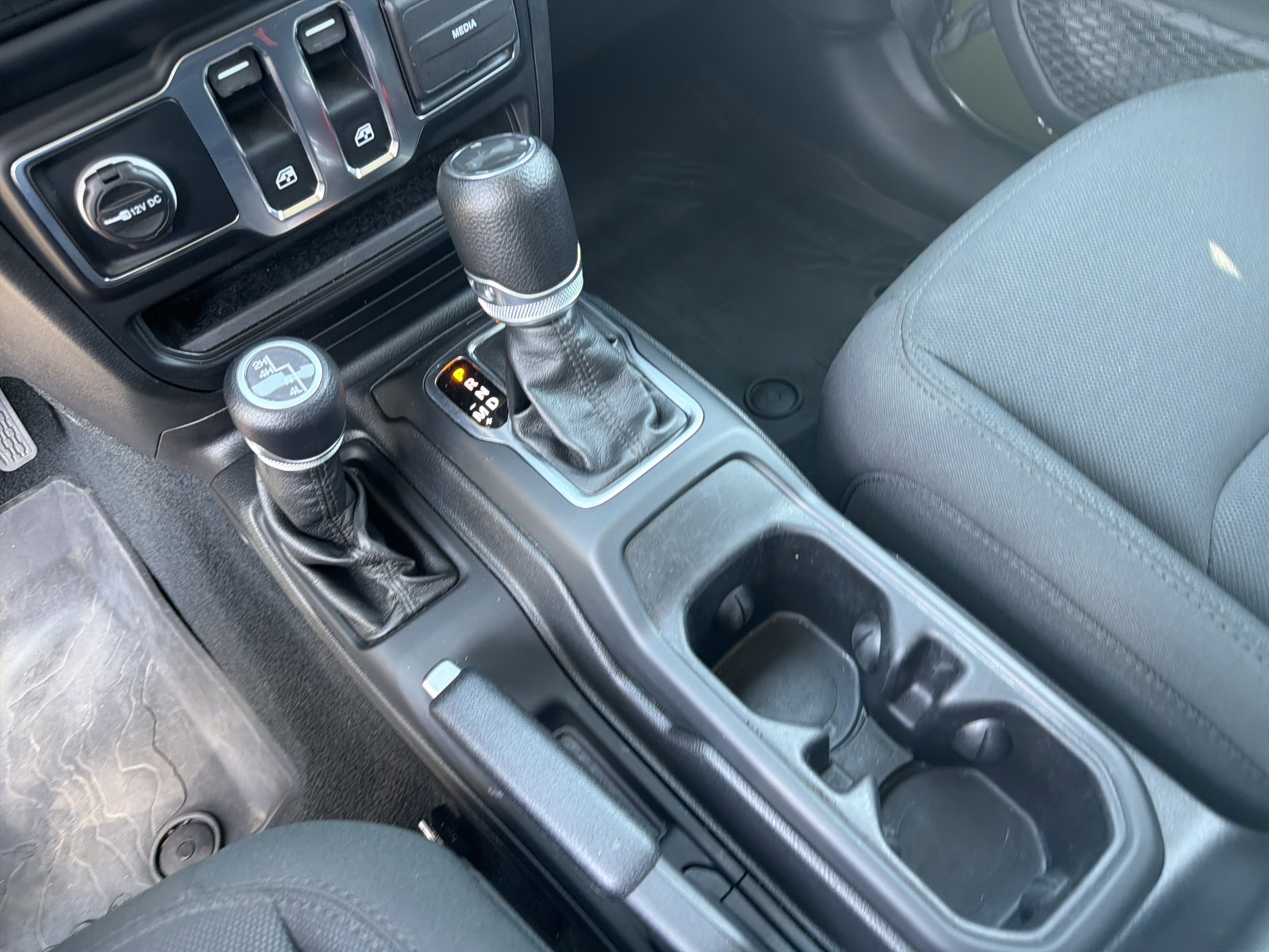 Certified 2022 Jeep Wrangler Sport AWD/4WD image 15