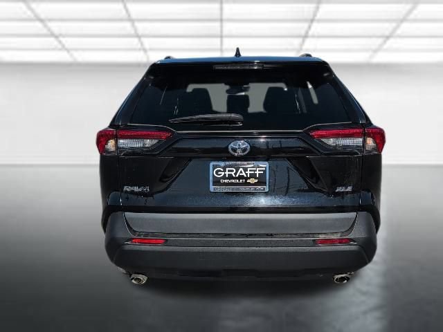 Used 2021 Toyota RAV4 XLE image 27