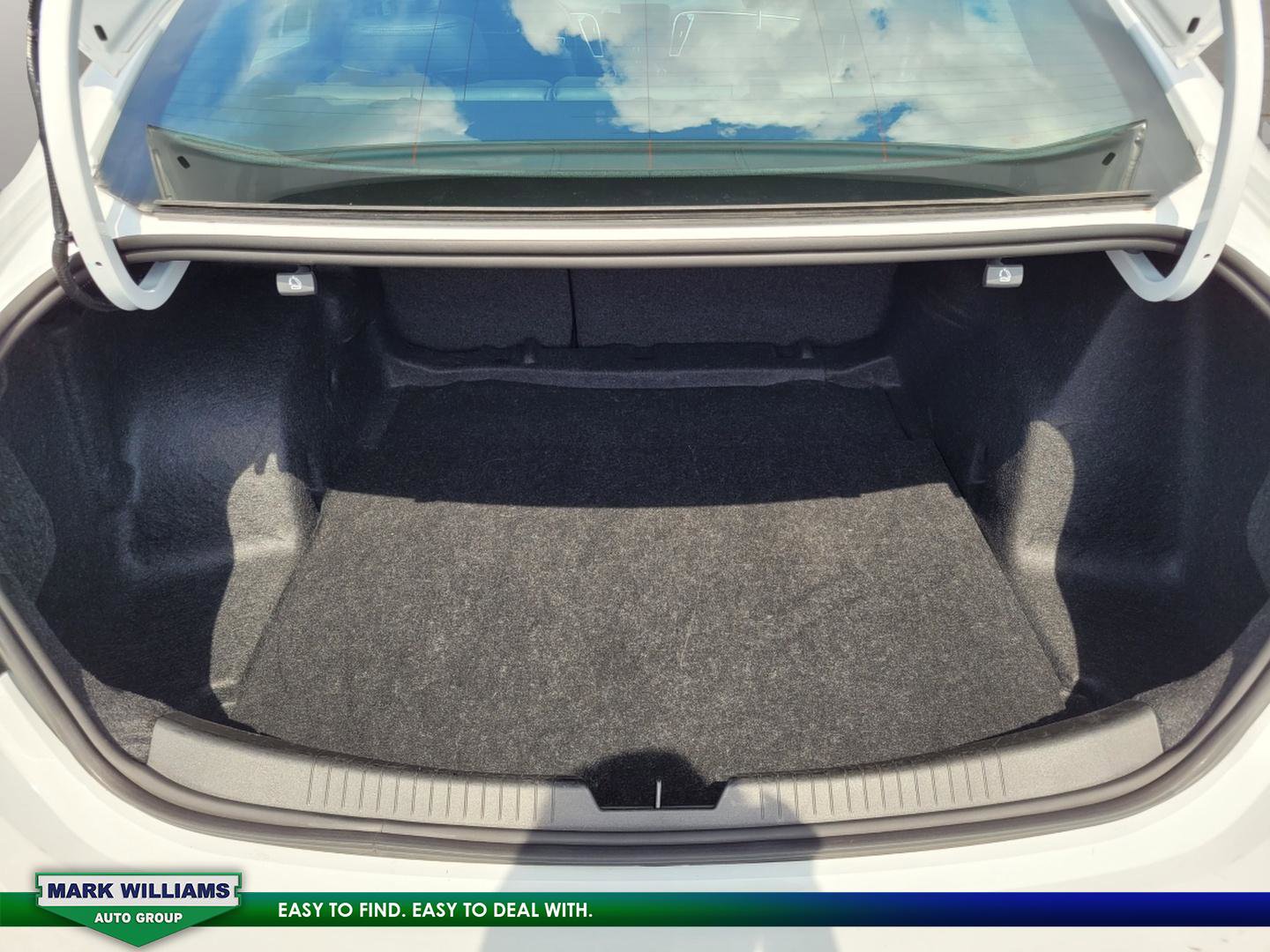 Used 2024 Chevrolet Malibu LT image 31