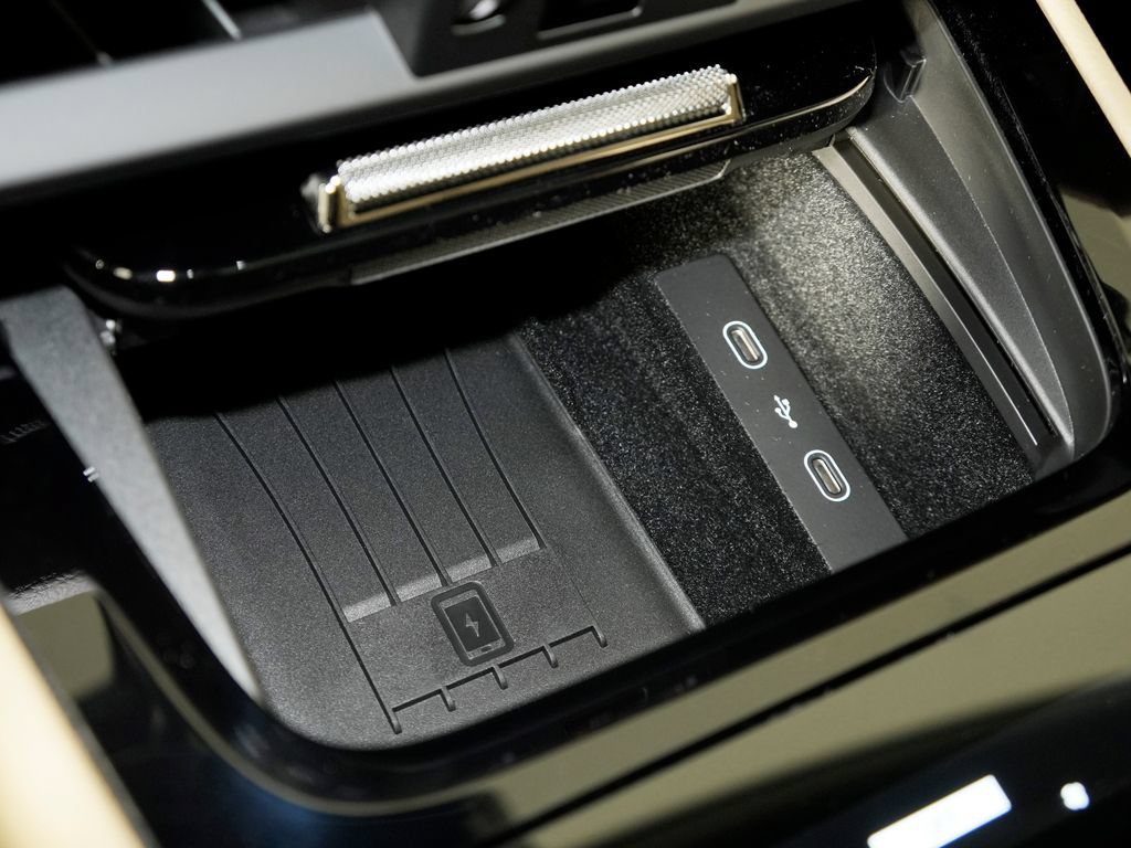 New 2026 Porsche Cayenne Coupe AWD/4WD image 33