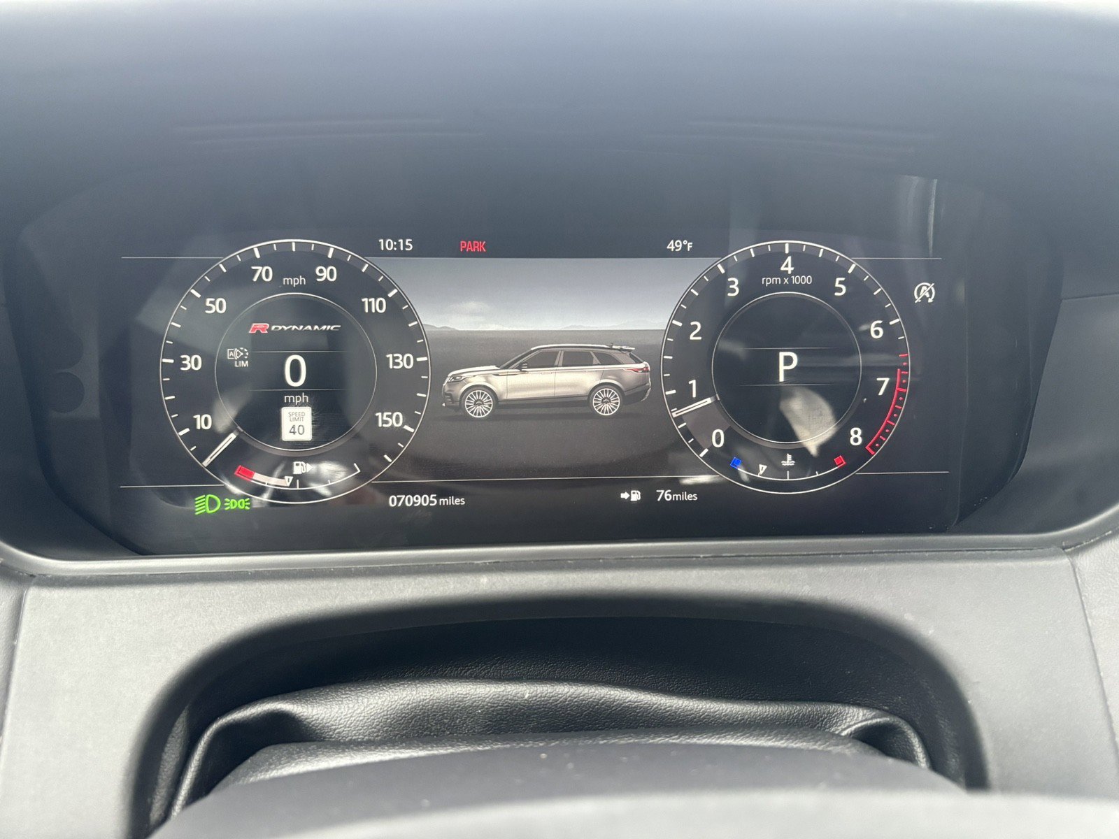 Used 2018 Land Rover Range Rover Velar R-Dynamic HSE image 27