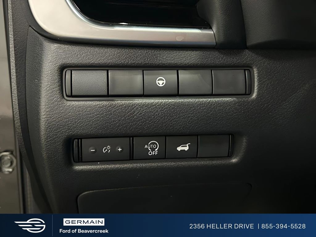 Used 2023 Nissan Rogue SL AWD/4WD image 26