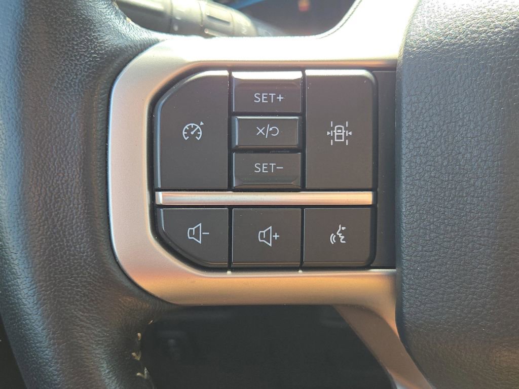 Used 2024 Ford Expedition XLT image 31