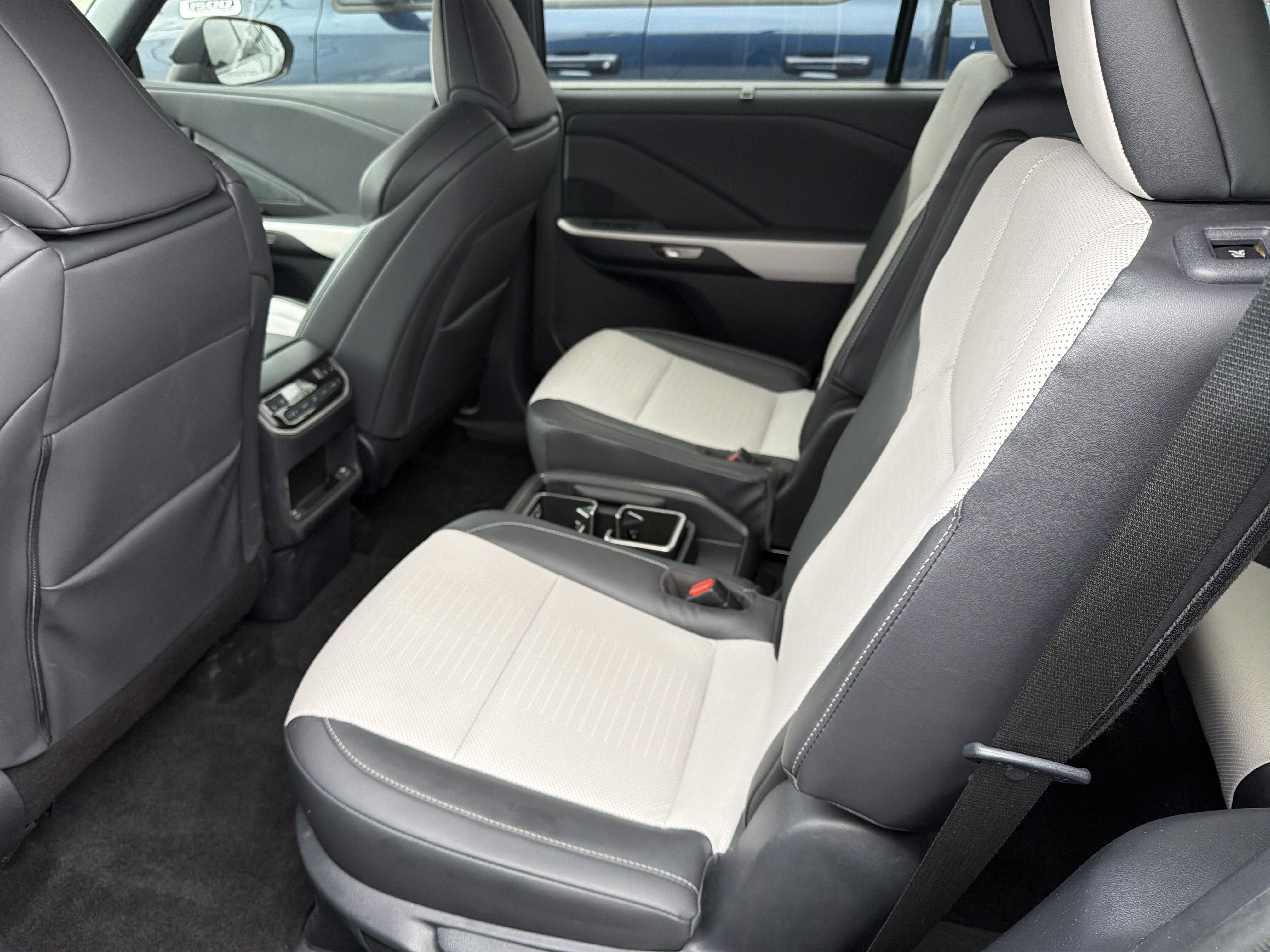 Used 2025 Lexus TX 500h AWD w/ Technology Package image 25