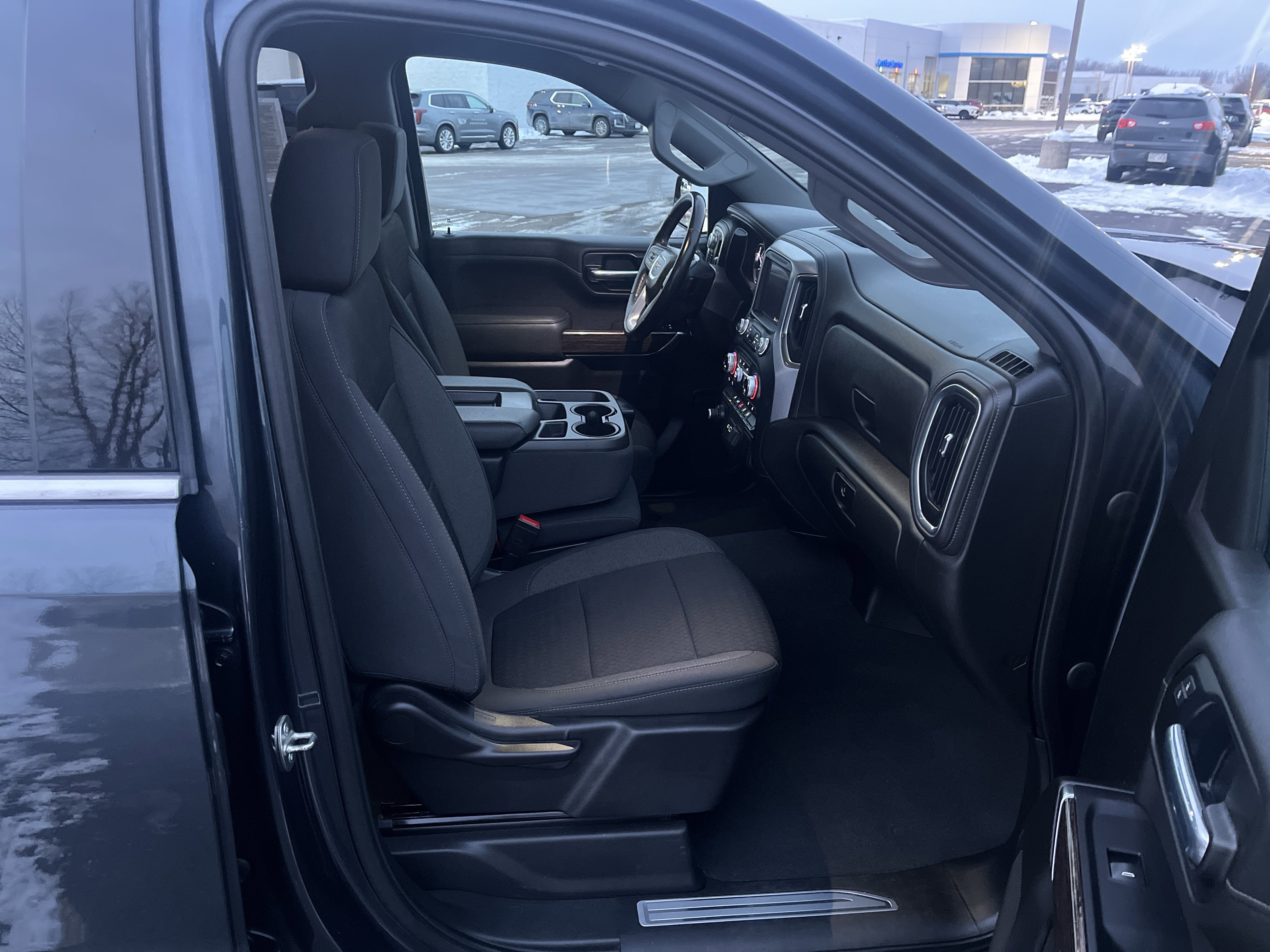 Used 2022 GMC Sierra 1500 SLE w/ X31 Off-Road Package image 16