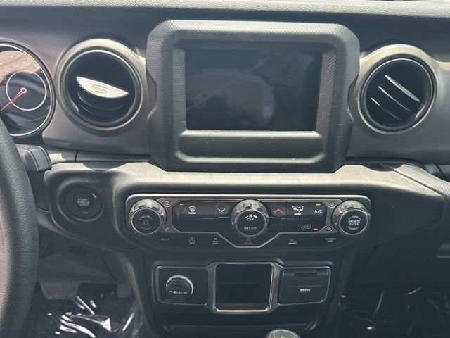 Used 2022 Jeep Wrangler Sport AWD/4WD image 15