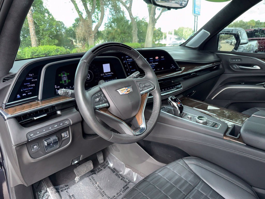 Used 2024 Cadillac Escalade Sport Platinum w/ LPO, ONYX Package AWD/4WD image 18