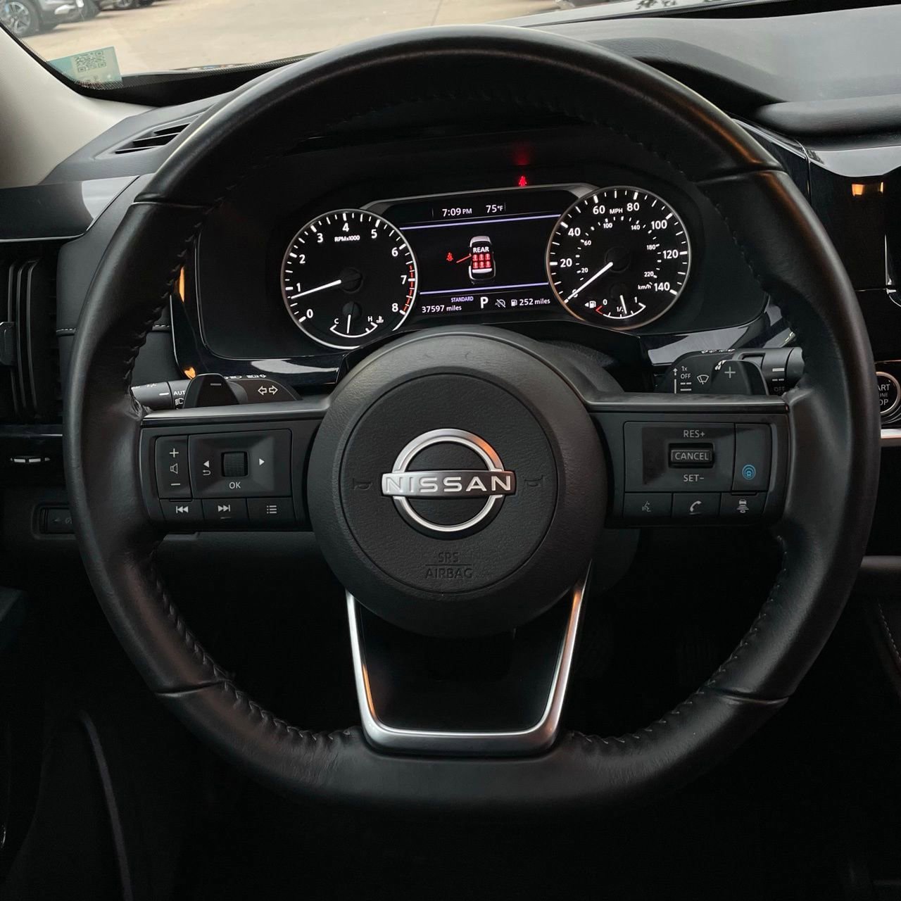 Used 2024 Nissan Pathfinder SV FWD image 13