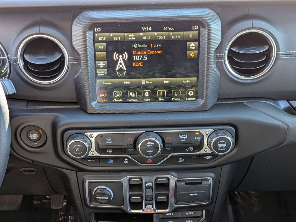 Used 2023 Jeep Wrangler Unlimited Sahara image 24