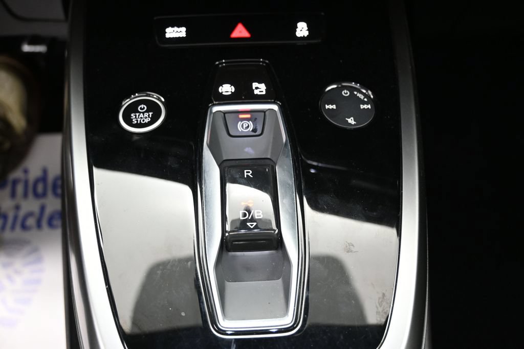 Used 2023 Audi Q4 e-tron Prestige AWD/4WD image 28