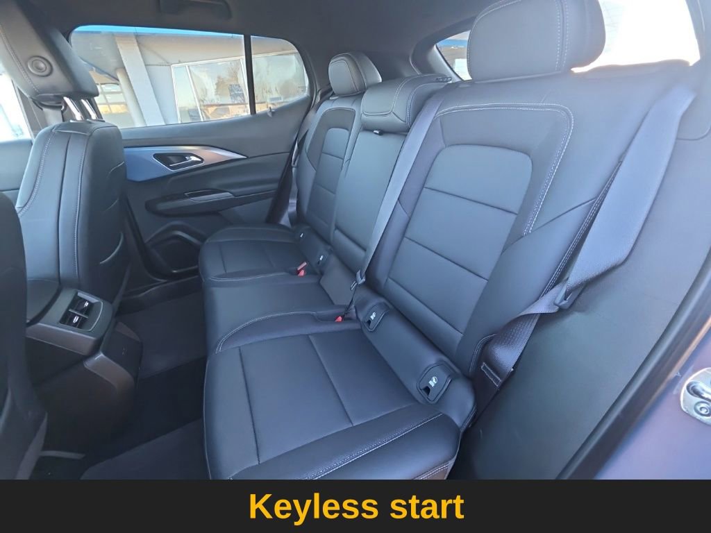 Used 2025 Chevrolet Equinox EV LT w/ Convenience Package image 16