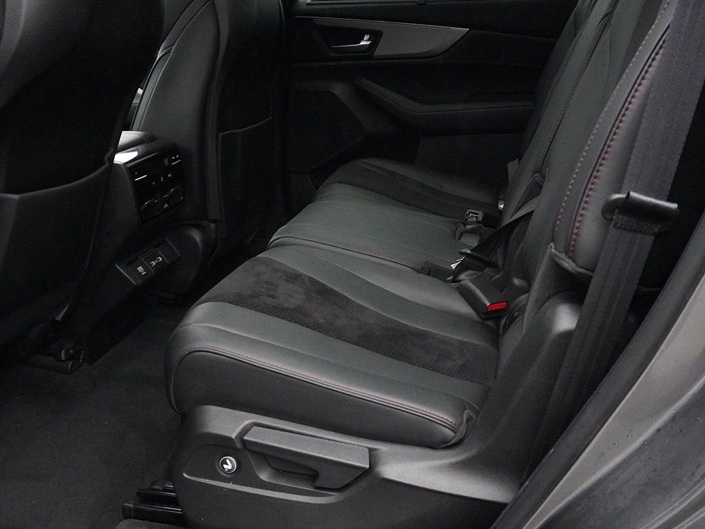 Used 2023 Acura MDX A-Spec image 34