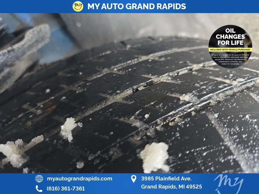 Used 2023 Volkswagen Tiguan SE w/ Panoramic Sunroof Package image 36