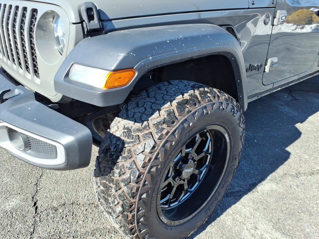 Used 2023 Jeep Gladiator Sport image 9