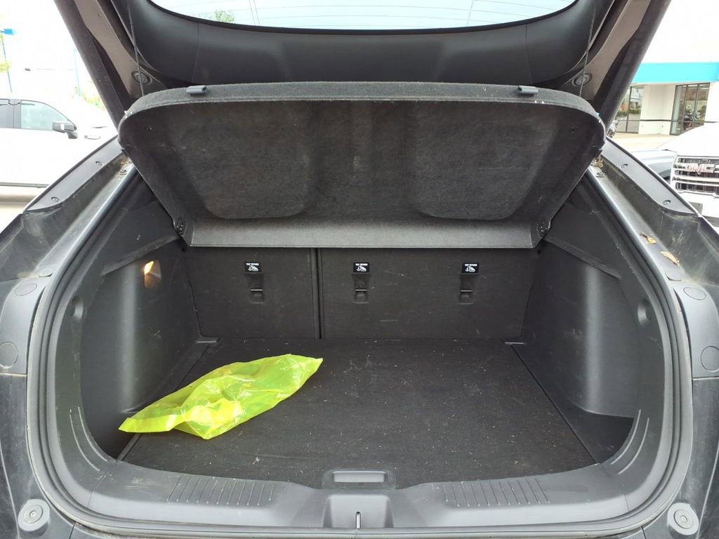 Used 2024 Buick Envista Sport Touring w/ Convenience I Package FWD image 8