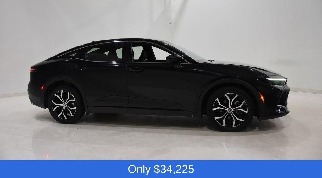 Used 2024 Toyota Crown AWD/4WD image 3