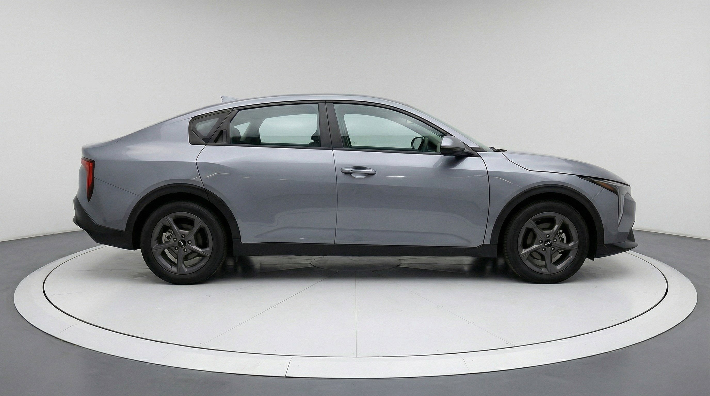 Used 2025 Kia K4 LXS image 11