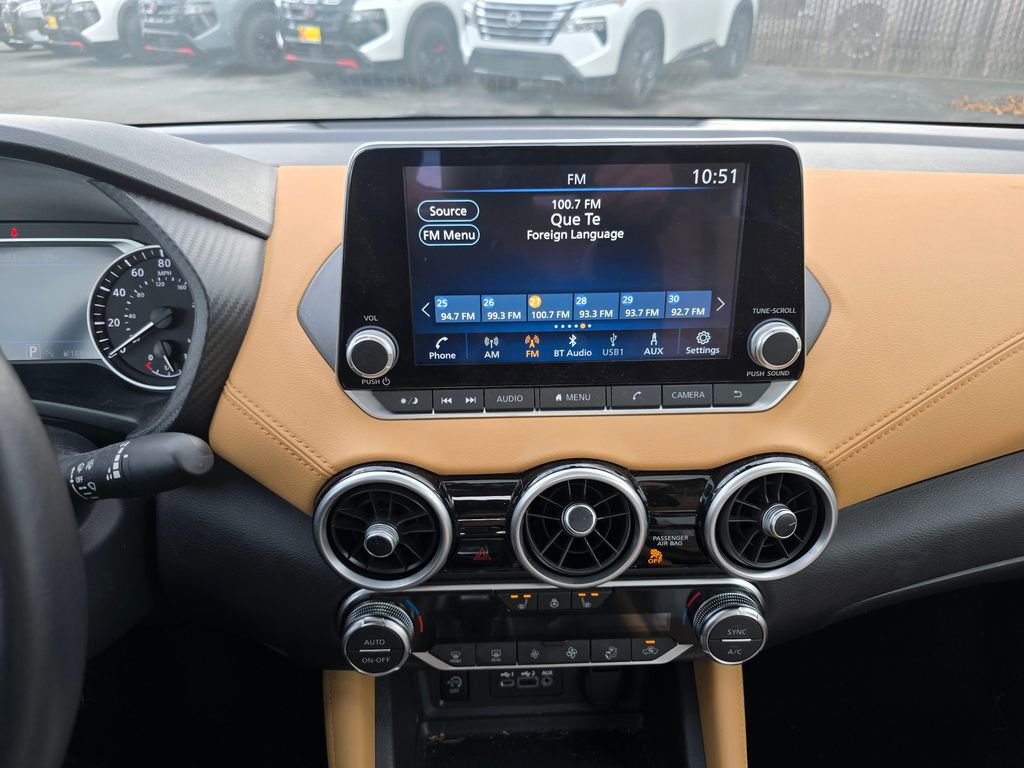 Used 2024 Nissan Sentra SV w/ SV Premium Package image 8