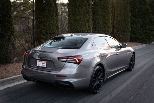 Used 2022 Maserati Ghibli Modena image 14