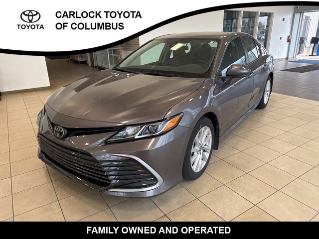 Used 2023 Toyota Camry LE image 3