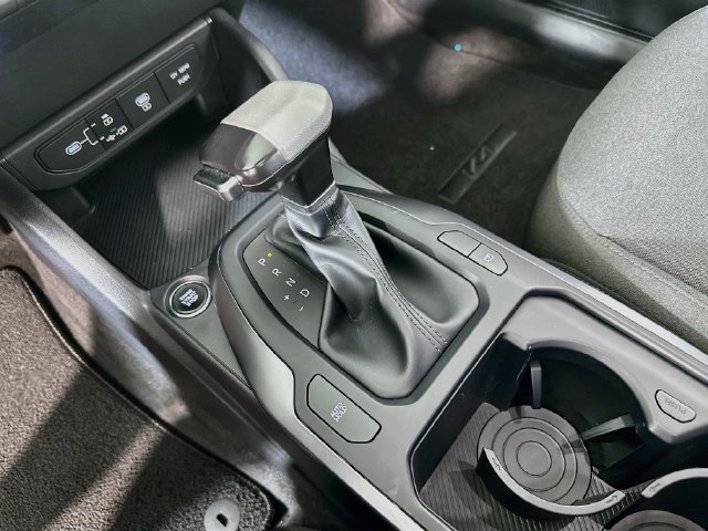 Used 2025 Kia K4 FWD image 19
