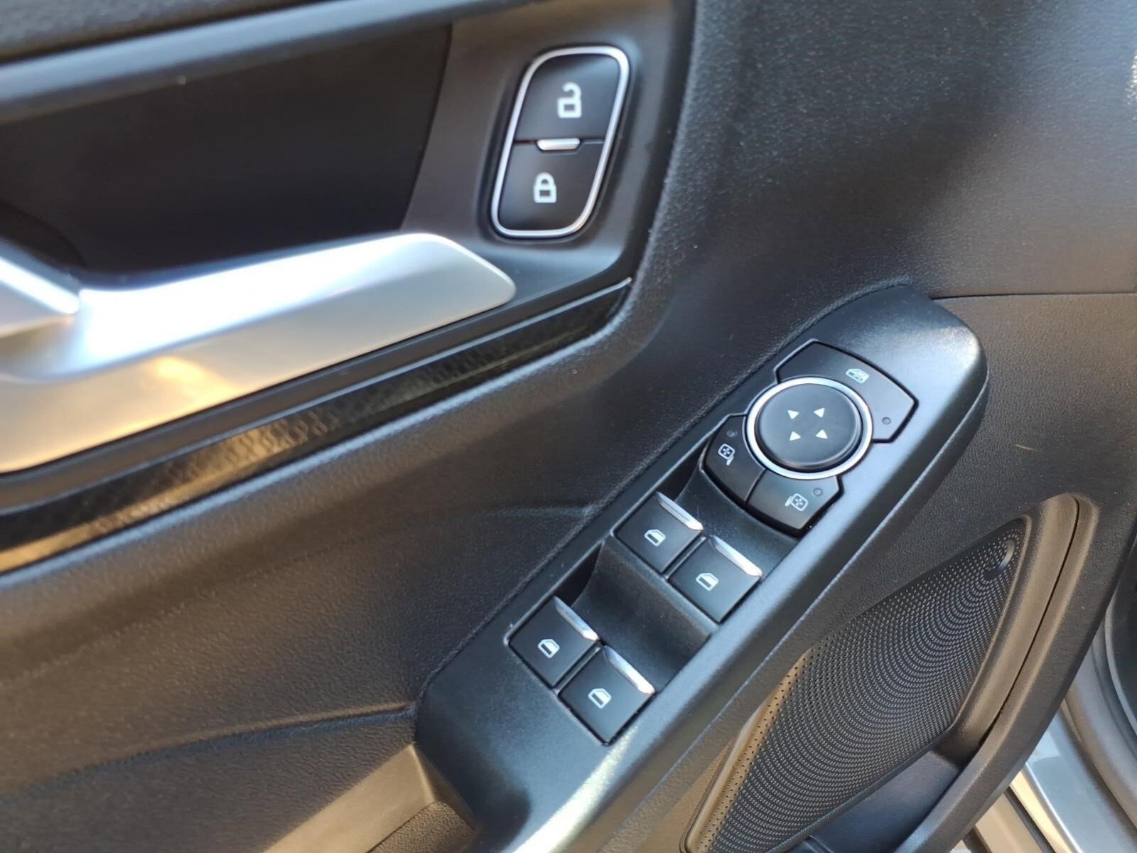 Used 2022 Ford Escape SEL w/ SEL Stealth AWD Package image 11