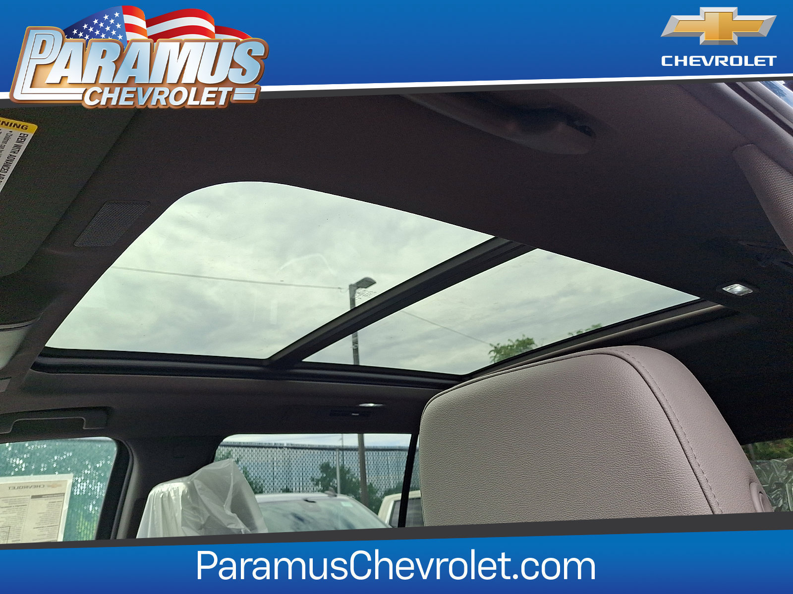 New 2026 Chevrolet Suburban LT w/ Comfort Package AWD/4WD image 10