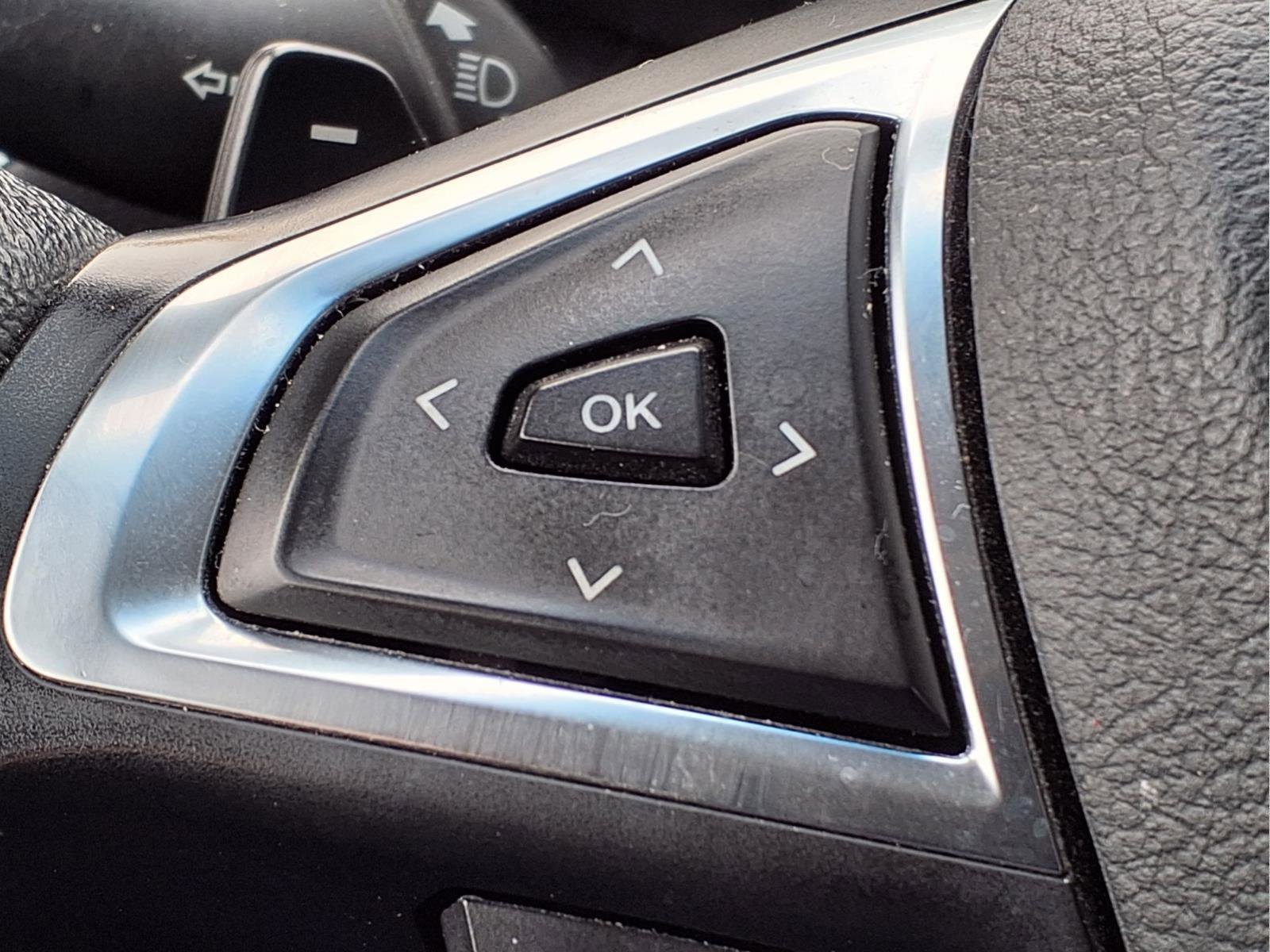 Used 2018 Ford Edge Titanium w/ Technology Package image 25