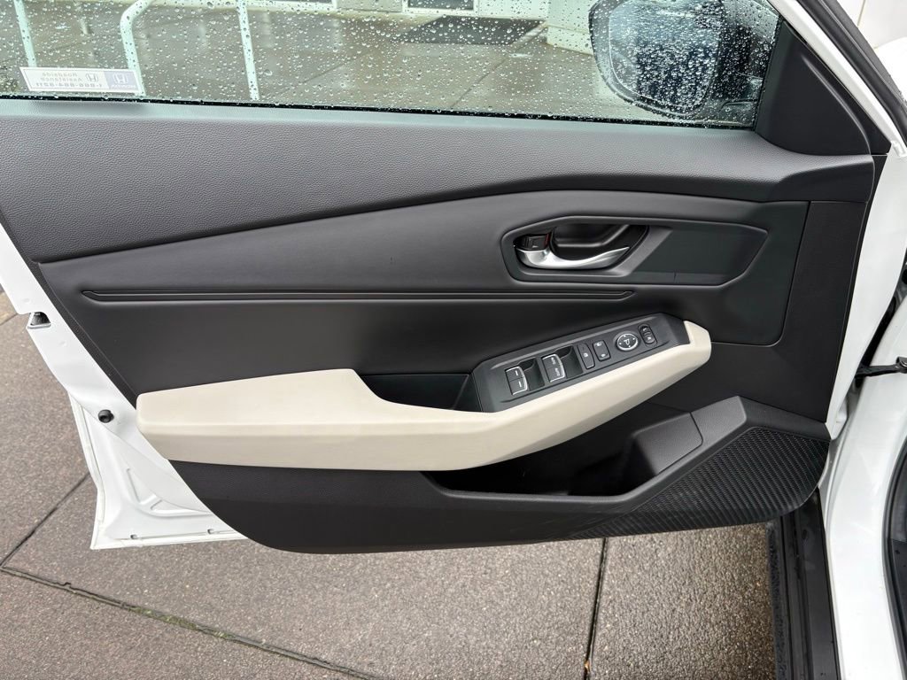Used 2025 Honda Accord SE image 11