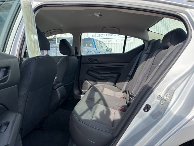 Used 2024 Nissan Altima 2.5 SV image 12