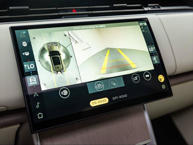 New 2026 Land Rover Range Rover Long Wheelbase SE AWD/4WD image 28