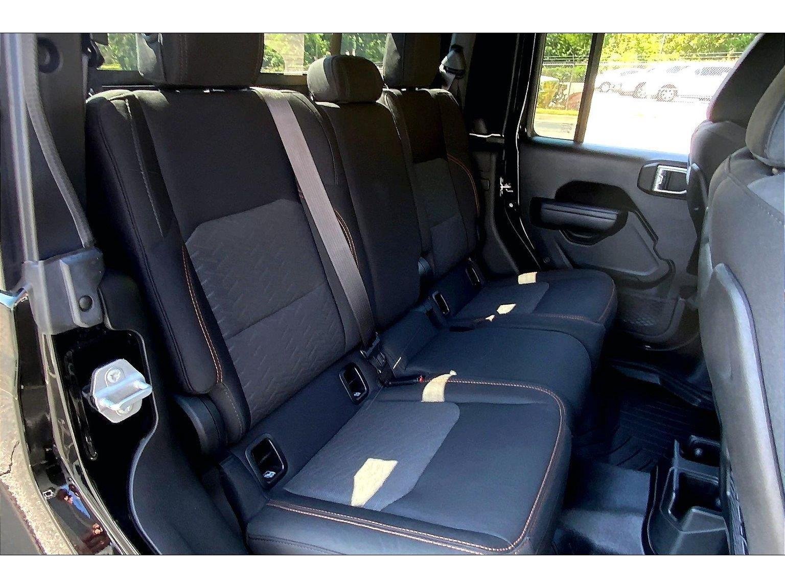 Used 2021 Jeep Gladiator Mojave w/ Cold Weather Group AWD/4WD image 25