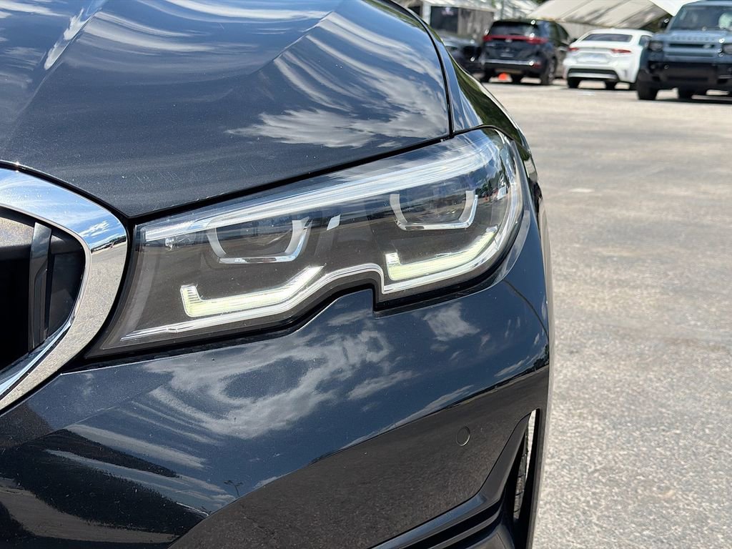 Used 2020 BMW 330i Sedan w/ Premium Package RWD image 9