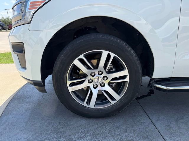 Used 2023 Ford Expedition Max XLT RWD image 4