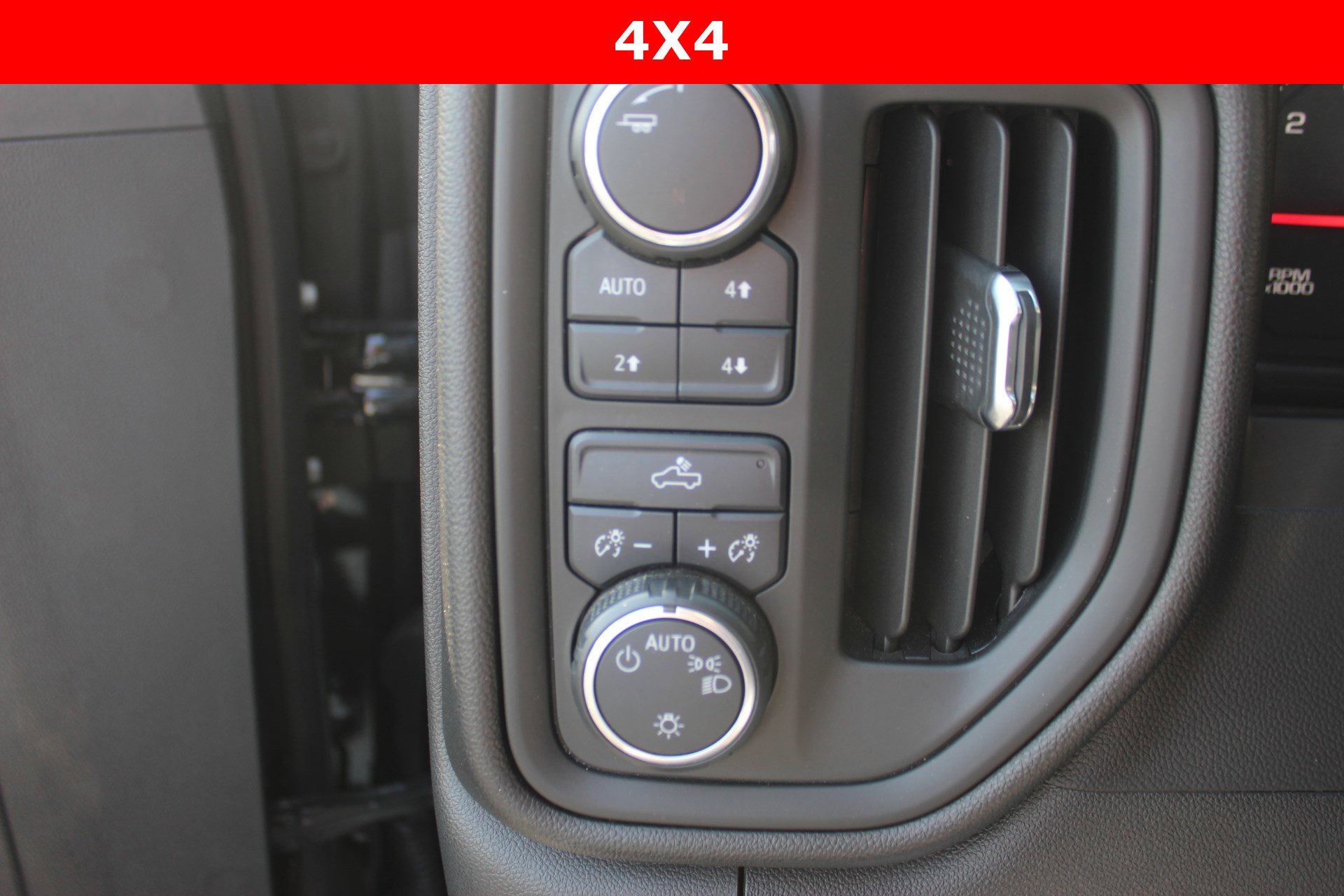 Used 2020 Chevrolet Silverado 1500 Custom Trail Boss w/ Custom Convenience Package image 21