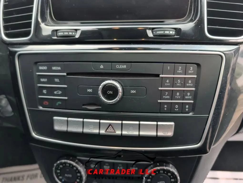 Used 2017 Mercedes-Benz GLE 550e image 25